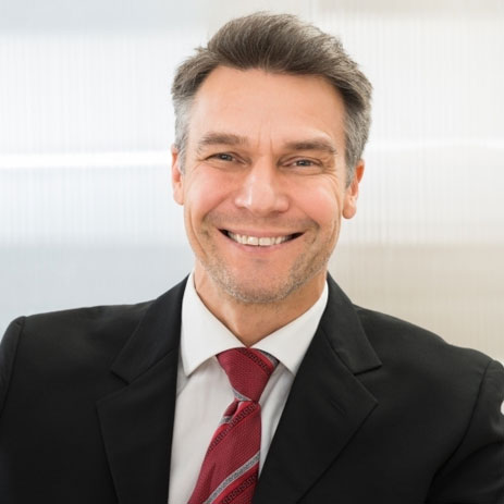 Photo témoignage expert homme assurance transportées & cargos